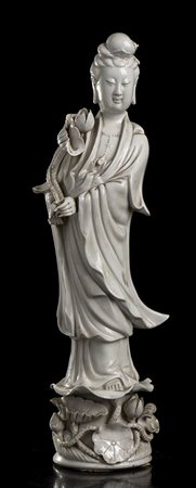 GUANYIN IN PORCELLANA 'BLANC DE CHINE' 
Cina, XX secolo