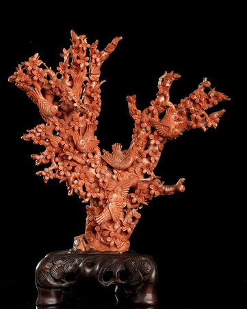 RAMO DI CORALLO 
Cina, inizio del XX secolo