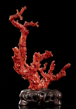 RAMO DI CORALLO 
Cina, inizio del XX secolo