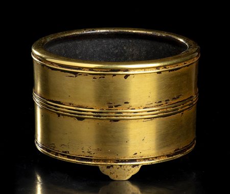 INCENSIERE IN BRONZO DORATO, LIAN 
Cina, XX secolo