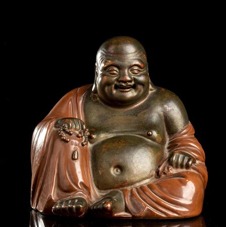 BUDAI IN PORCELLANA INVETRIATA 
Cina, XX secolo