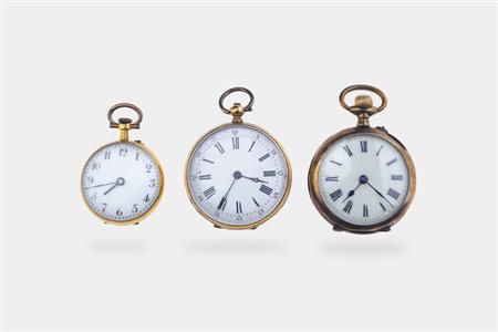 LOTTO DI TRE OROLOGI DA COLLO