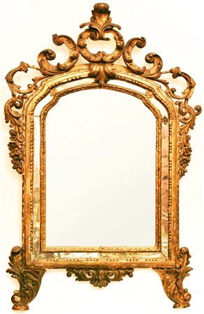 SPECCHIERA IN LEGNO SCOLPITO cm 140x90 Piemonte, seconda meta' XIX secolo...