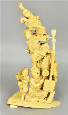 GRUPPO SCULTOREO IN AVORIO gruppo scultoreo in avorio raffigurante musici...