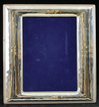 CORNICE IN ARGENTO cornice in argento 24x22 cm Lievi difetti
