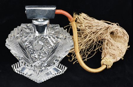 VAPORIZZATORE IN CRISTALLO h 13 cm Boemia, anni '30 del Novecento Lievi difetti