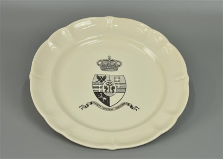 PIATTO IN PORCELLANA di Laveno con stemma cavalleria ed. 'Il Cartiglio...