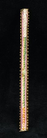 FERMACAPELLI in ottone con decorazioni a piccolo mosaico Italia, 1960 cm 8,5