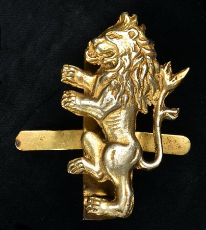 FREGIO in ottone dorato raffigurante un leone rampante Inghilterra, 1950 ca...