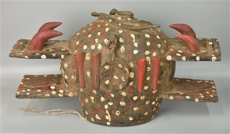 Casco Senufo - COSTA D'AVORIO casco in legno intagliato 65x32x36 cm XX secolo...