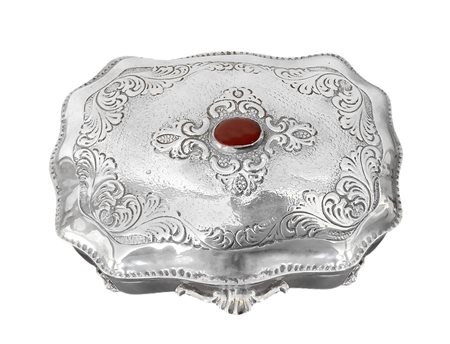 Portagioie in argento con corniola sul coperchio