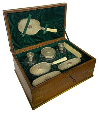 Set da toilette in argento 800