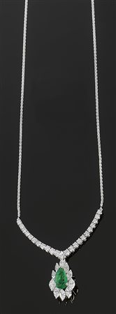 GIROCOLLO Girocollo in oro bianco con goccia di smeraldo pendente di ct 1,50...
