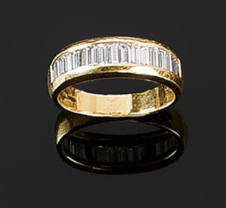 SALVINI Fedina in oro giallo con diamanti taglio baguette per complessivi ct...