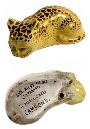 FORNASETTI PIERO Milano (Mi) 1913 Chat dormant à pelage dorè (leopardato)...