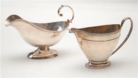 Inghilterra, n. 2 salsiere in argento, gr. 202