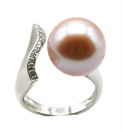 ANELLO CON PERLA ROSA AUSTRALIANA E DIAMANTI in oro bianco 18kt, con perla...