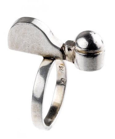 ANELLO IN ARGENTO STERLING, UTE KARNER (Gumbinnem, Germania 1945 - 1985)...
