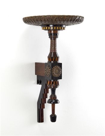 Carlo Bugatti Mensola con grande piano circolare rivestito in pelle e lamina di