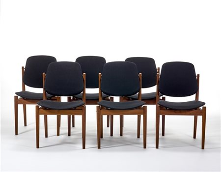 Arne Vodder Lotto composto da sei sedie con schienale mobile modello "203". Prod