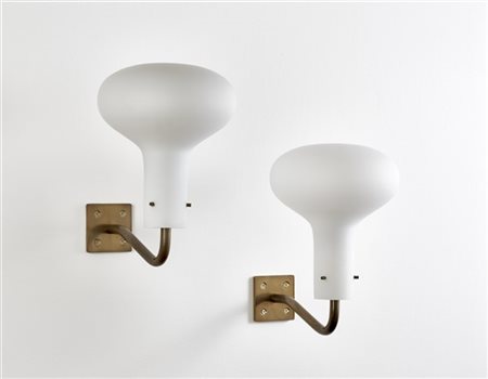 Ignazio Gardella Coppia di lampade da parete a una luce modello "LP12". Produzio