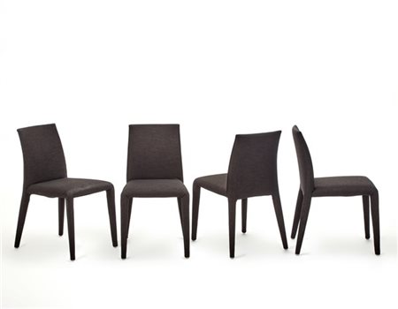 Mario Bellini * Lotto composto da quattro sedie modello "Vol Au Vent". Produzion