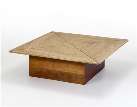 Tavolo da salotto con base in legno massello e piano in travertino filettato in