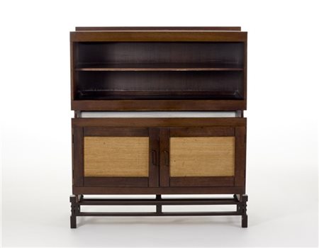 Leonardo Fiori Credenza a due corpi. Produzione Isa, Ponte San Pietro, seconda m