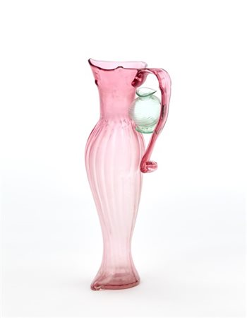 Fulvio Bianconi Vaso ad un'ansa con corpo costolato e bocca triangolare in vetro