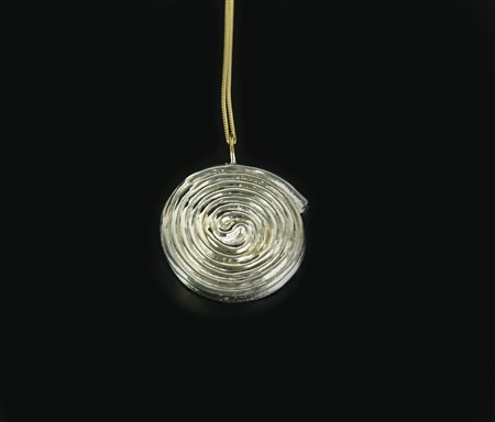 Mimmo Rotella (1918 - 2006) LIQUORIZIA in argento 800 e oro 18kt, gr. 59...