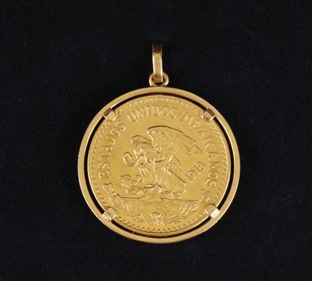 Pendente in oro giallo 18kt. con una moneta da 20 pesos messicani del 1918 in...
