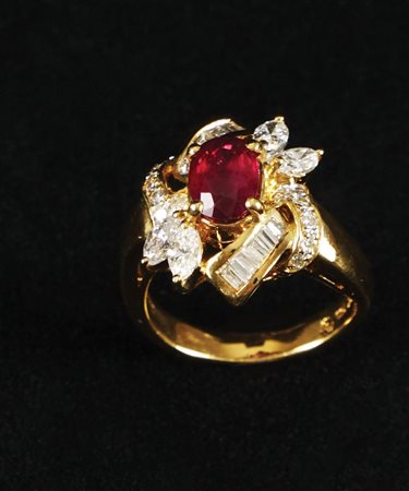 Anello in oro giallo 18kt. impreziosito da rubino birmano centrale non...