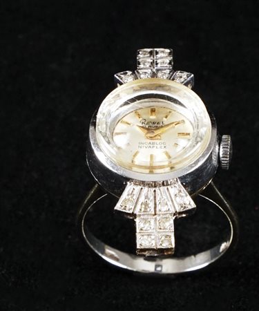 Anello/orologio in oro bianco 18kt. con piccoli brillanti. Anni '40, misura...