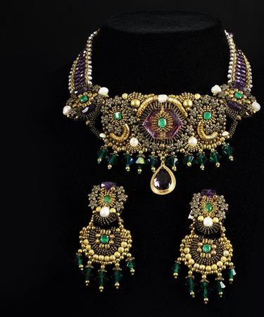 Ametiste al Crepuscolo collier de chien composto da ametiste, smeraldi, perle...