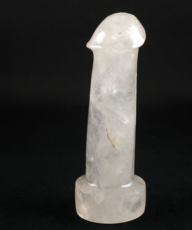 Scultura in cristallo di rocca raffigurante un fallo, l. cm. 18