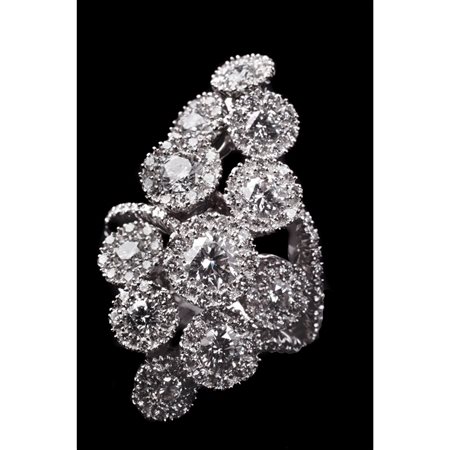 ANELLO in oro bianco 18 KT con diamanti taglio brillante