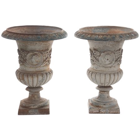 MANIFATTURA ITALIANA XIX SECOLO, Coppia di crateri in ghisa