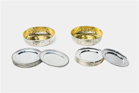 LOTO DI VENTISEI OGGETTI IN ARGENTO