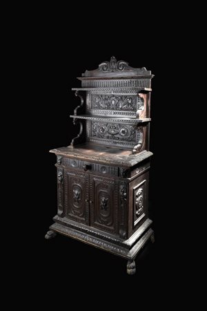 CREDENZA CON PIATTAIA