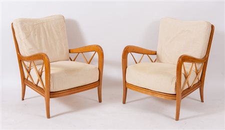 PAOLO BUFFA (Attribuito) Coppia di poltrone in legno e stoffa imbottita....