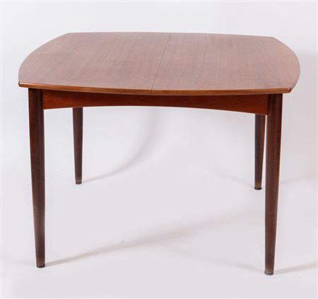 HANS J. WEGNER (Attribuito) Tavolo da pranzo in legno di quercia e teak...