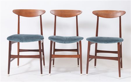 Sei sedie con struttura in legno e seduta in tessuto. Prod. Italia, 1960 ca....