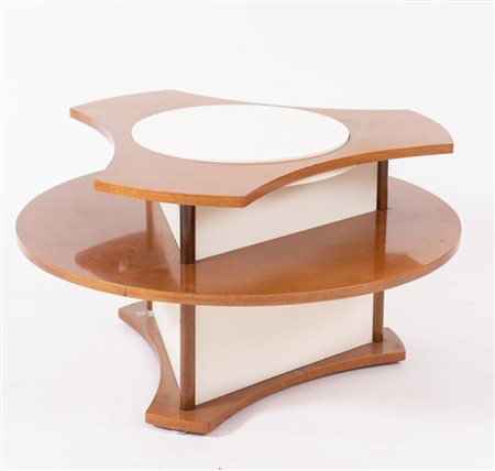 Tavolino porta bottiglie con scomparto alzabile, in legno. Prod. Italia, 1960...