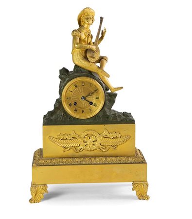 PENDOLA DA TAVOLO Pendola da tavolo in bronzo dorato al mercurio in oro...