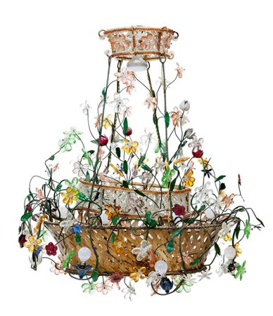 LAMPADARIO Curioso lampadario in metallo dipinto, a quindici luci, a forma di...