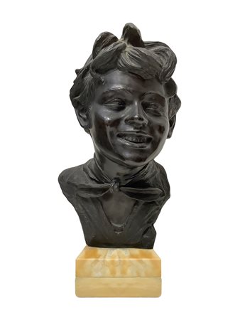 Testa di giovane con fazzoletto al collo  h 40cm, b 12x12 cm