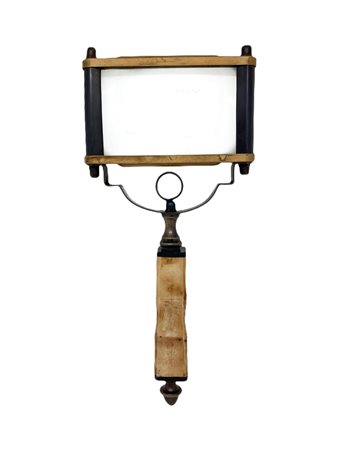 Lente di ingrandimento  H 26 cm, larghezza 12 cm Manico in o