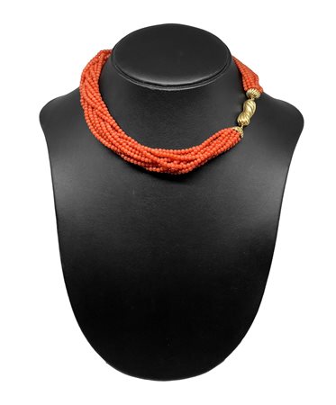 Collana in corallo rosso e susta in oro   80, 5 gr. 20 cm 11