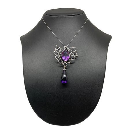 Collana con pendentif, 20th century  Gr.19,9 Lavorazione in 