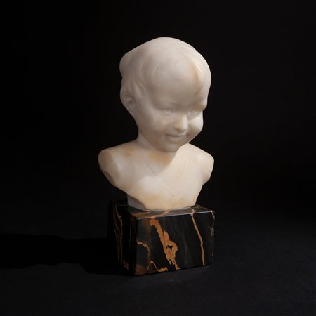 Scultura in marmo bianco raffigurante busto di Infante, Firenze XIX secolo
